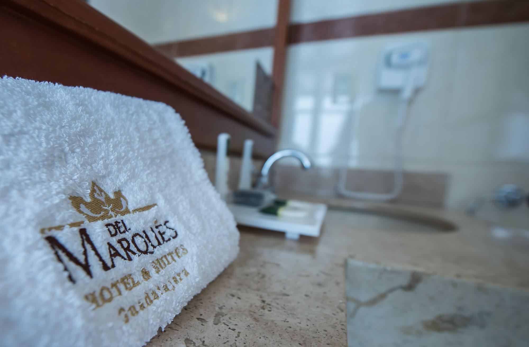 Del Marques Hotel And Suites Гвадалахара Экстерьер фото