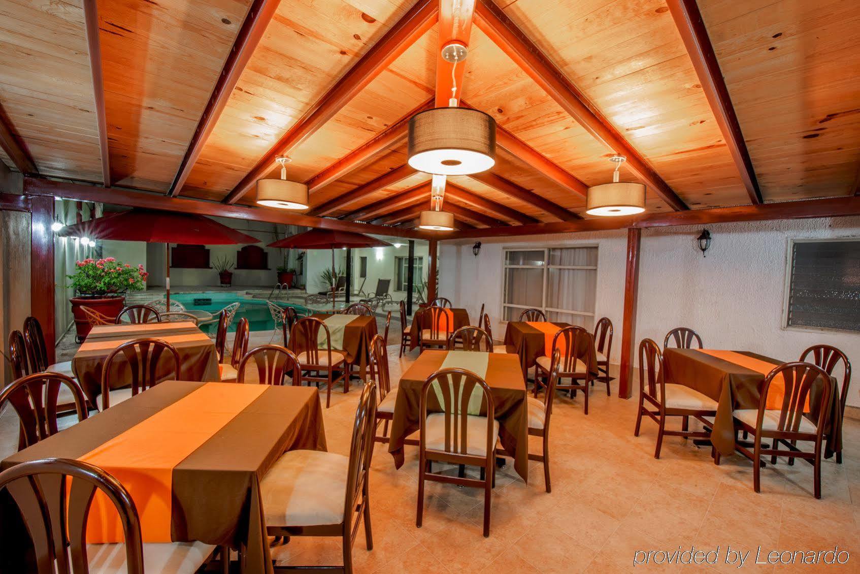 Del Marques Hotel And Suites Гвадалахара Экстерьер фото
