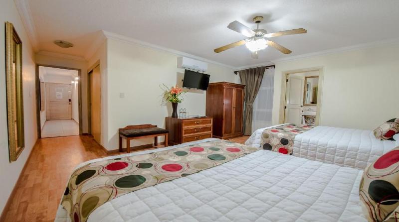 Del Marques Hotel And Suites Гвадалахара Экстерьер фото
